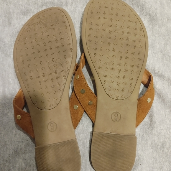 Dolce Vita Leather Sandals - Picture 3 of 3